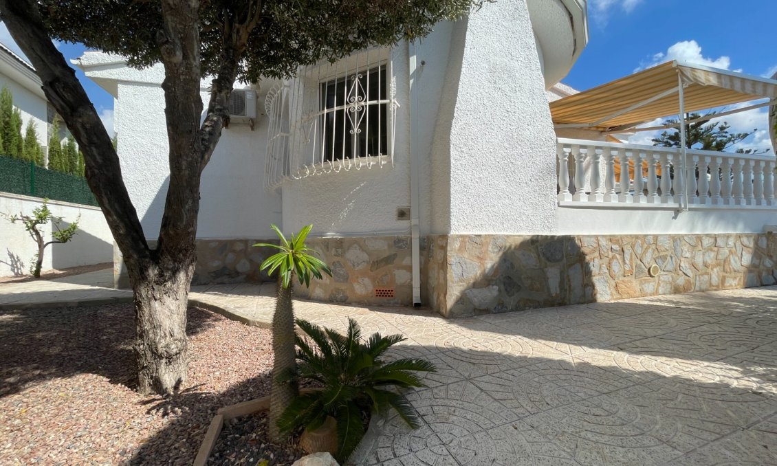 Használt Ingatlanok - Villa -
Ciudad Quesada - Costa Blanca