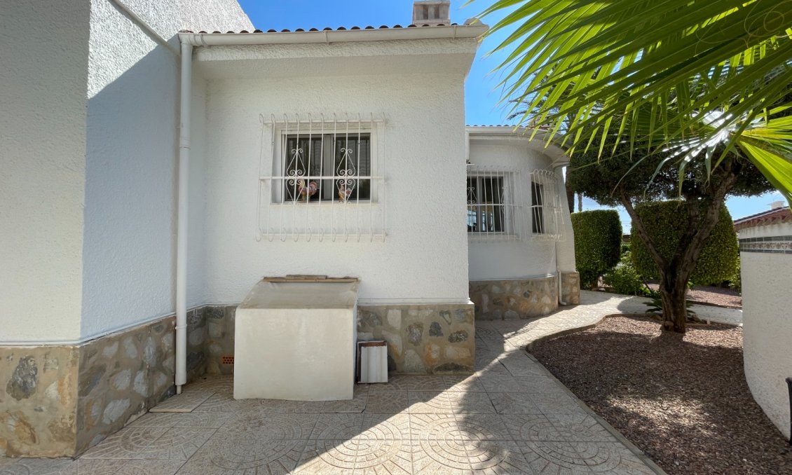 Használt Ingatlanok - Villa -
Ciudad Quesada - Costa Blanca