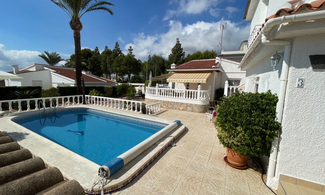 Használt Ingatlanok - Villa -
Ciudad Quesada - Costa Blanca