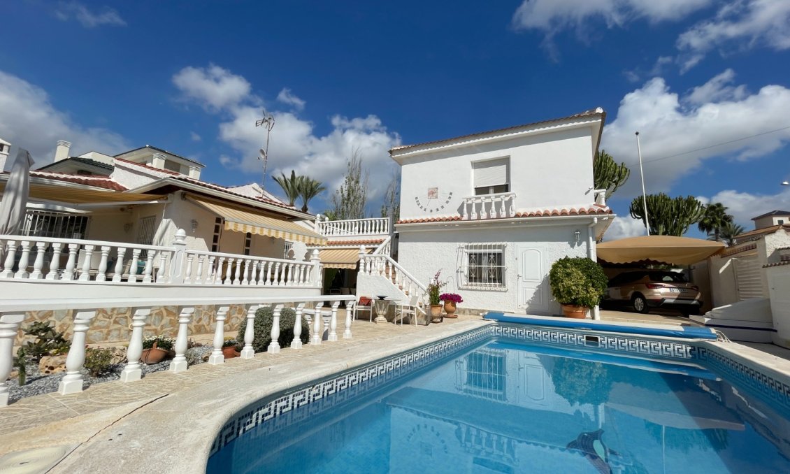 Használt Ingatlanok - Villa -
Ciudad Quesada - Costa Blanca