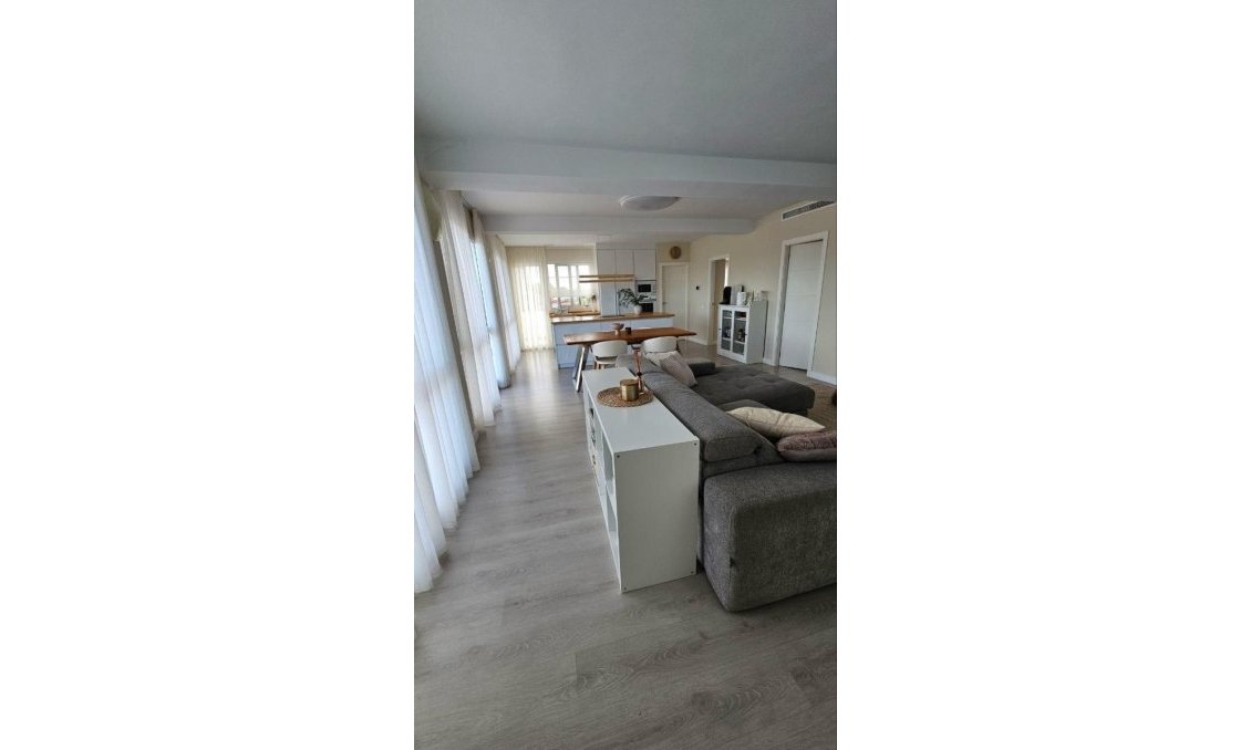 Revânzare - Vilă -
Orihuela - Inland