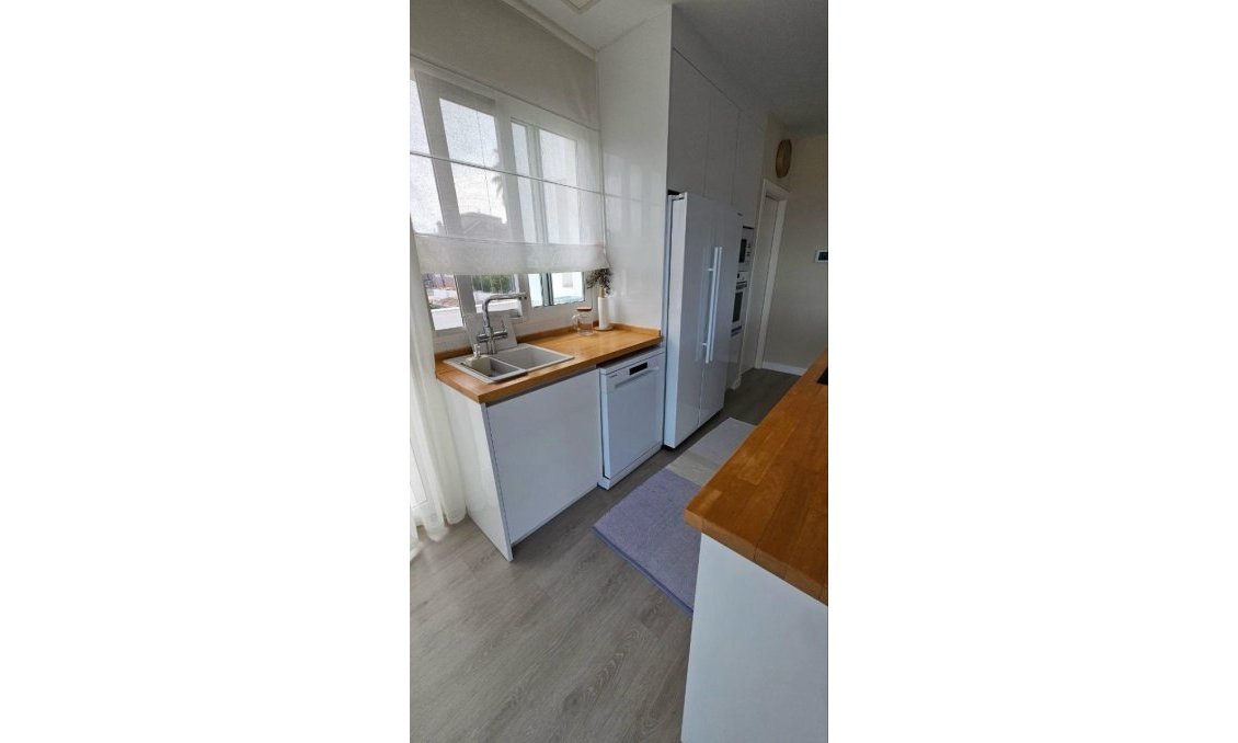 Revânzare - Vilă -
Orihuela - Inland