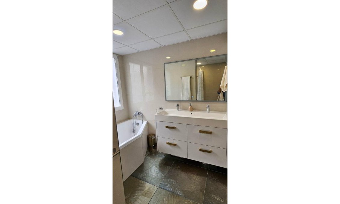 Revânzare - Vilă -
Orihuela - Inland