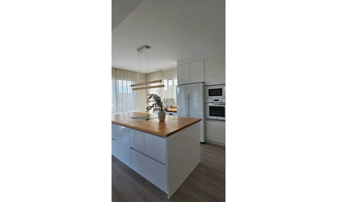 Revânzare - Vilă -
Orihuela - Inland