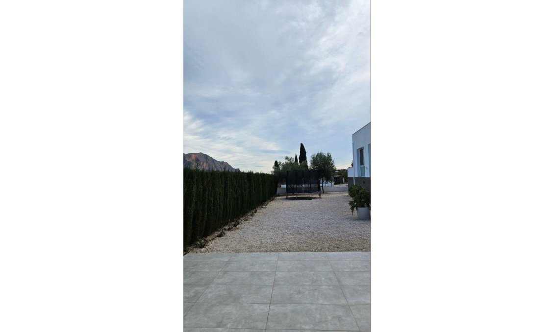 Revânzare - Vilă -
Orihuela - Inland