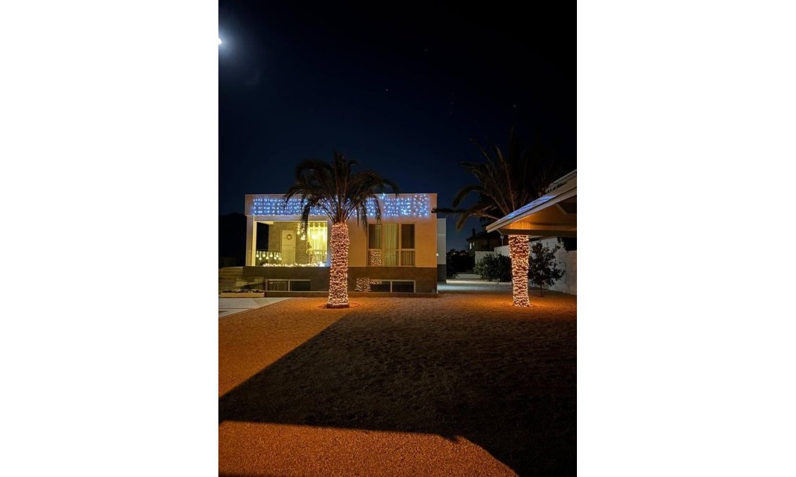 Revânzare - Vilă -
Orihuela - Inland