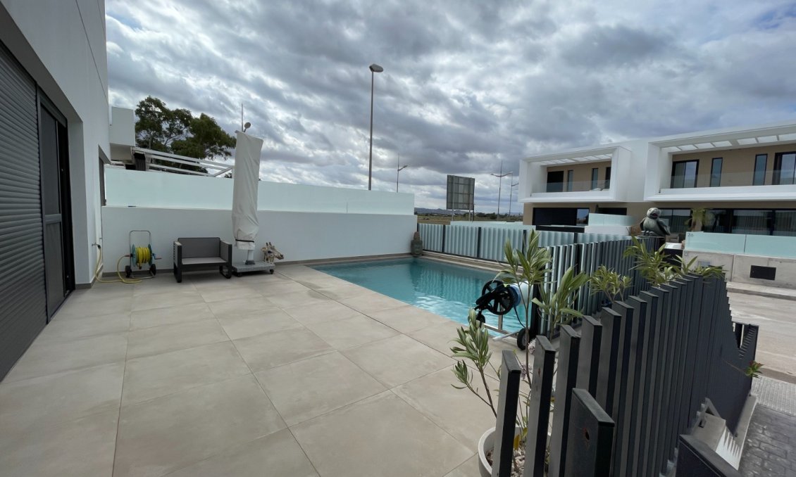 Használt Ingatlanok - Villa -
Dolores - Costa Blanca