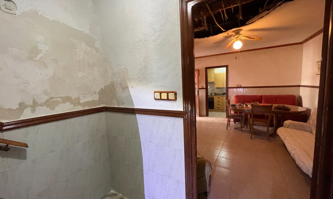 Használt Ingatlanok - Sorház -
Benejúzar - Inland