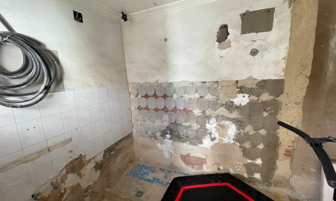 Használt Ingatlanok - Sorház -
Benejúzar - Inland