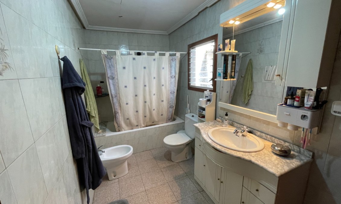 Használt Ingatlanok - Sorház -
Benejúzar - Inland