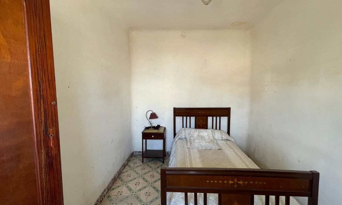 Használt Ingatlanok - Sorház -
Benejúzar - Inland