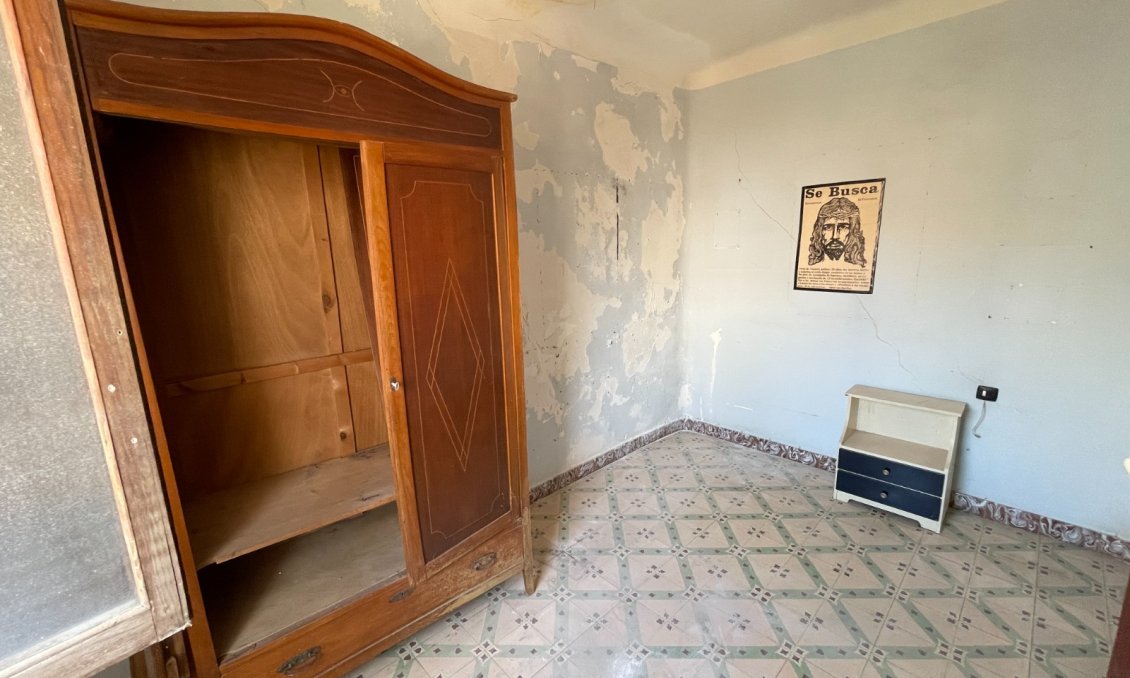 Használt Ingatlanok - Sorház -
Benejúzar - Inland