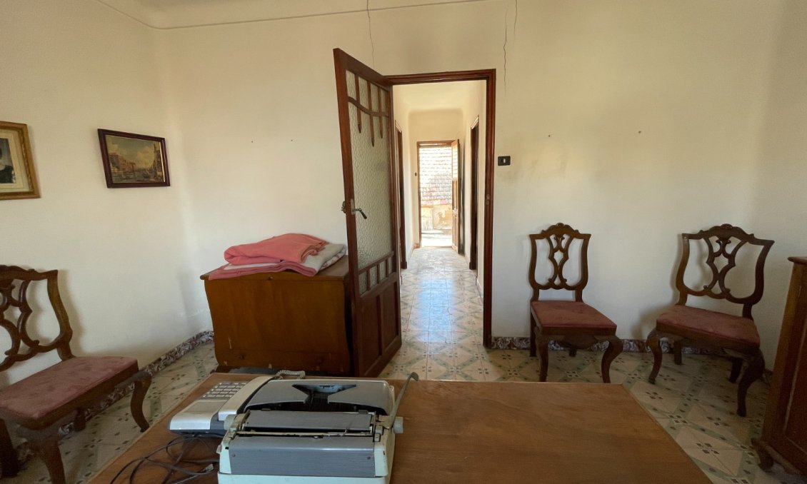 Használt Ingatlanok - Sorház -
Benejúzar - Inland