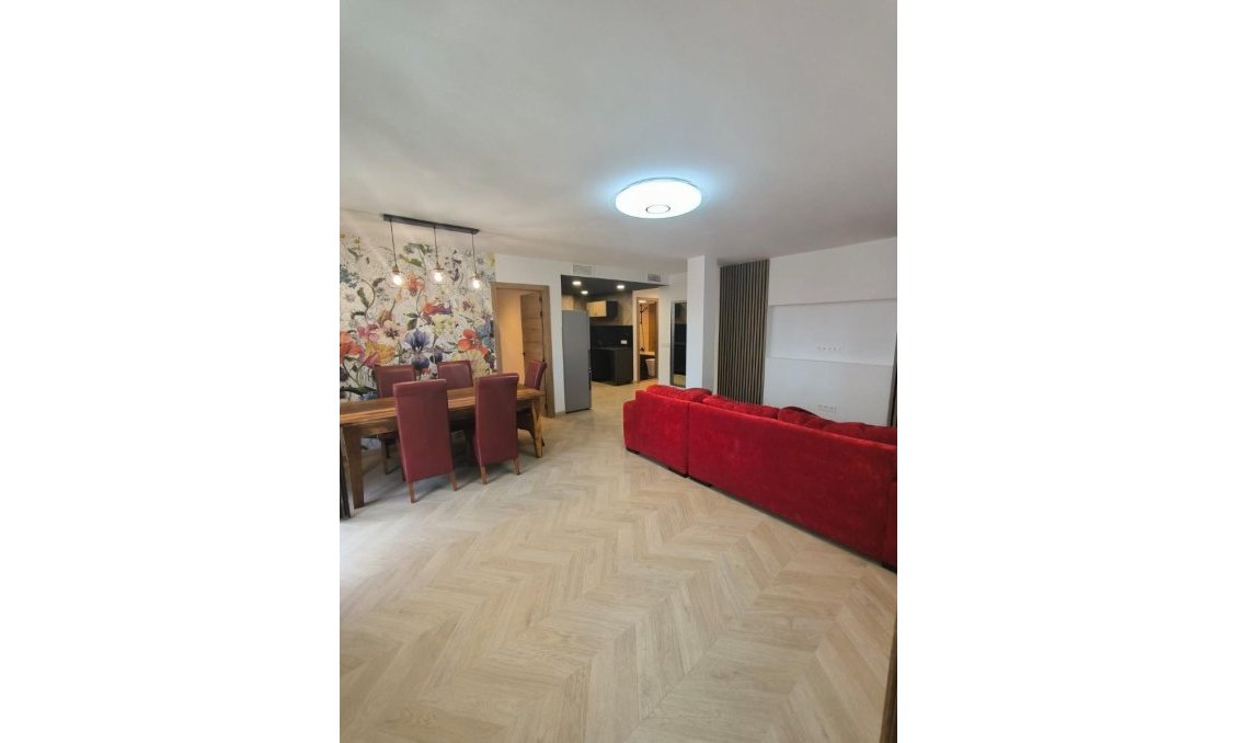 Használt Ingatlanok - Apartman -
Torrevieja - Costa Blanca