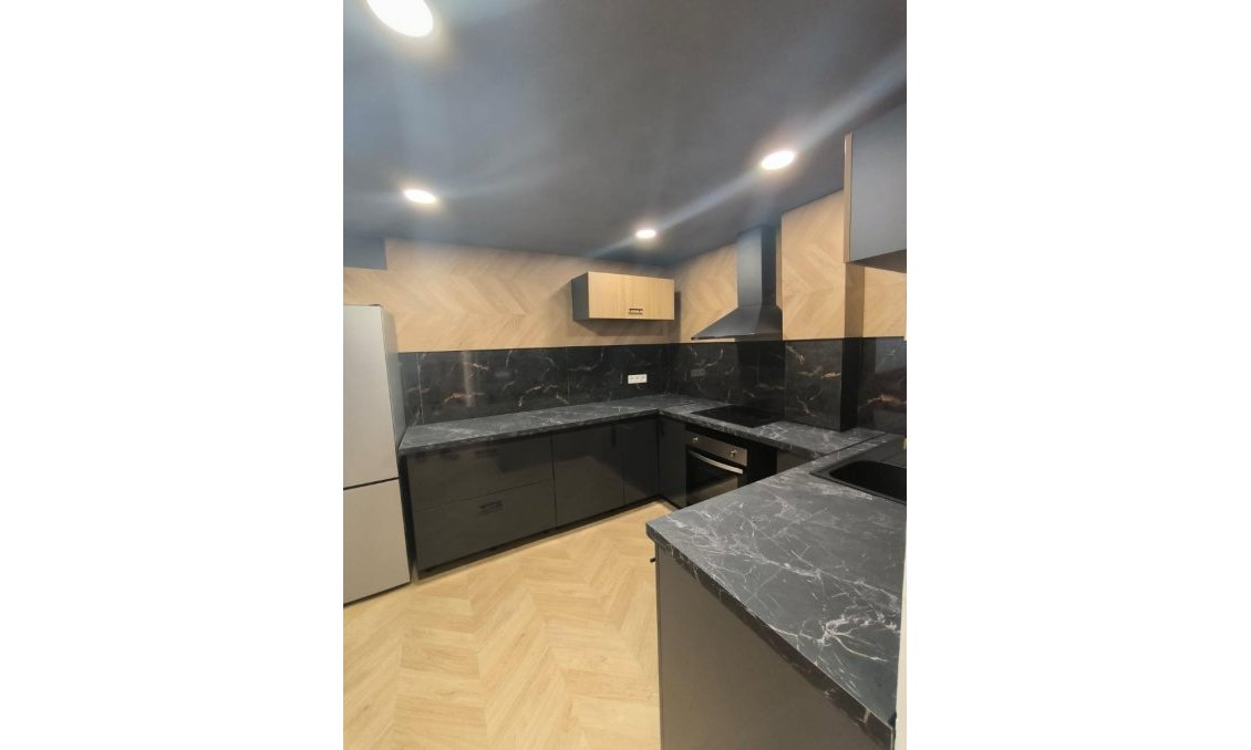 Használt Ingatlanok - Apartman -
Torrevieja - Costa Blanca