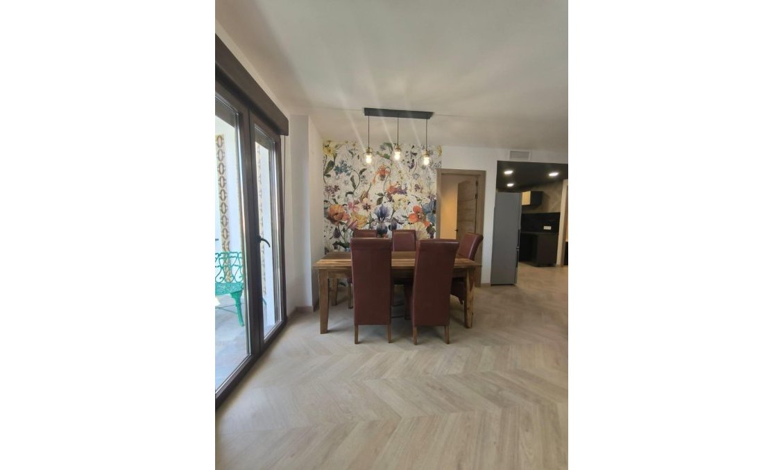 Használt Ingatlanok - Apartman -
Torrevieja - Costa Blanca