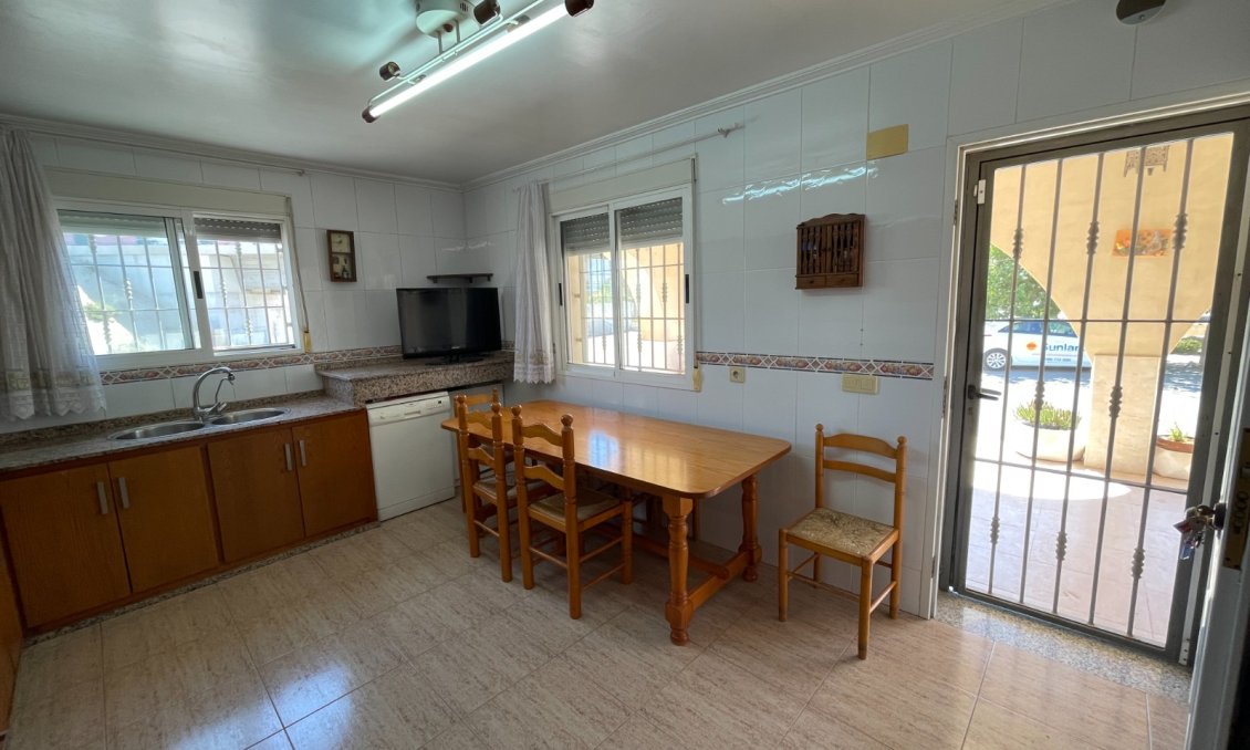 Használt Ingatlanok - Villa -
Crevillent - Inland