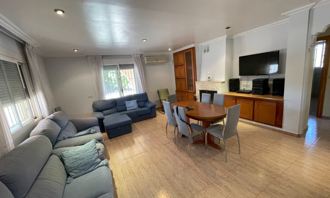 Használt Ingatlanok - Villa -
Crevillent - Inland