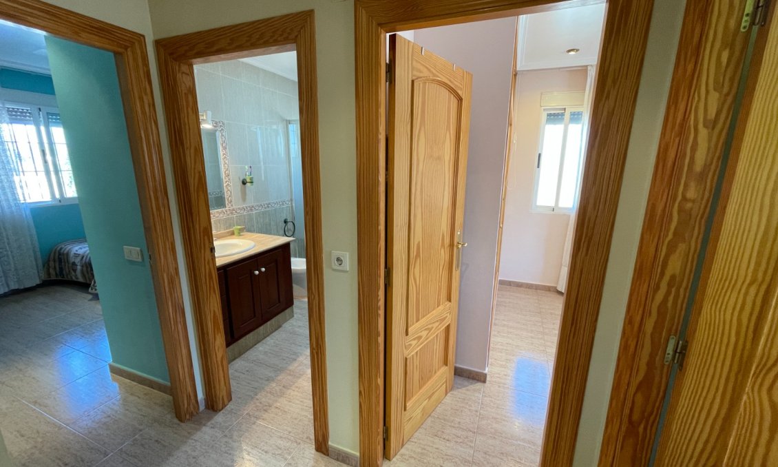 Használt Ingatlanok - Villa -
Crevillent - Inland