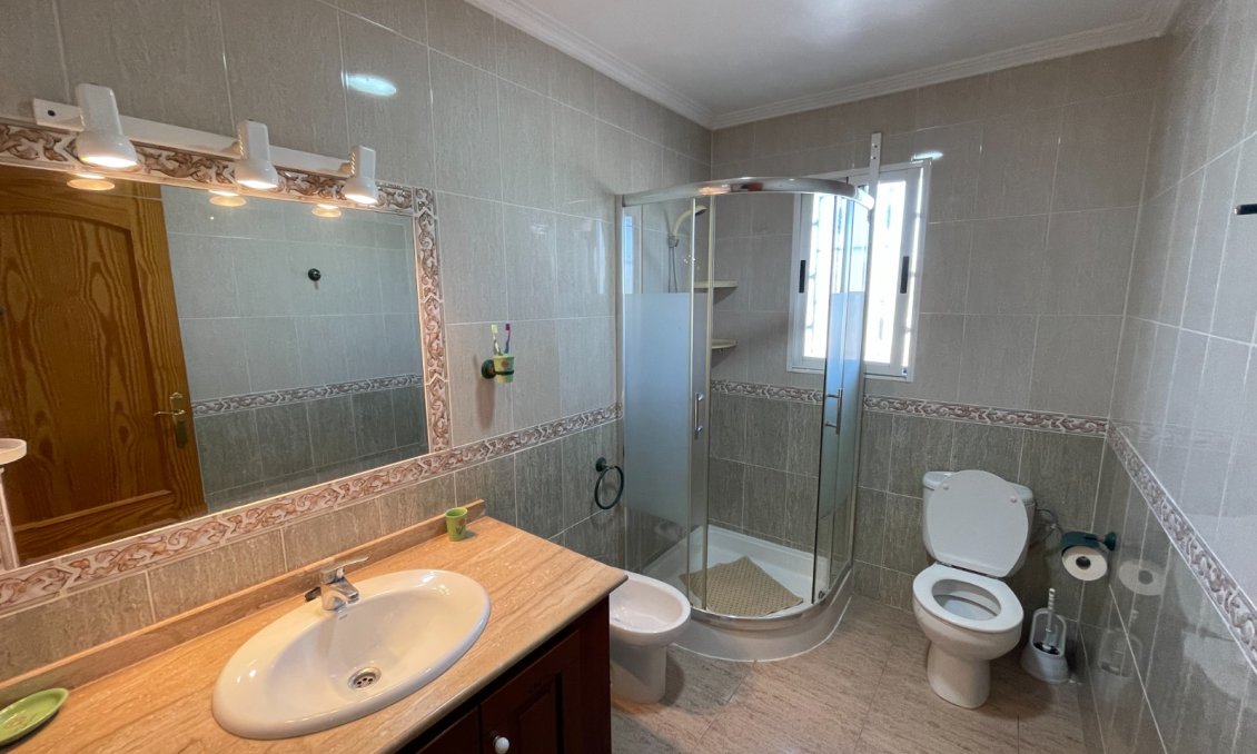 Használt Ingatlanok - Villa -
Crevillent - Inland