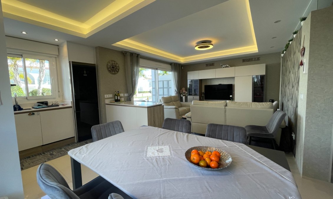 Használt Ingatlanok - Apartman -
Rojales - Inland