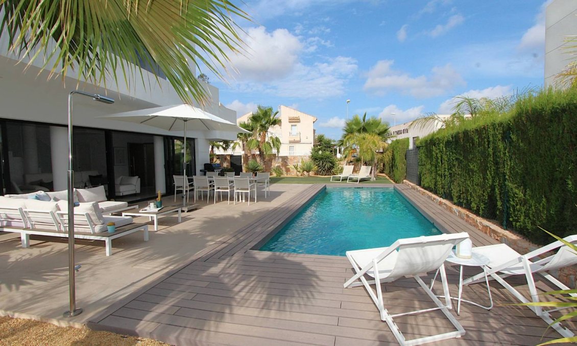 Használt Ingatlanok - Villa -
Rojales - Inland