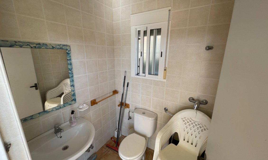 Használt Ingatlanok - Villa -
Albatera - Inland