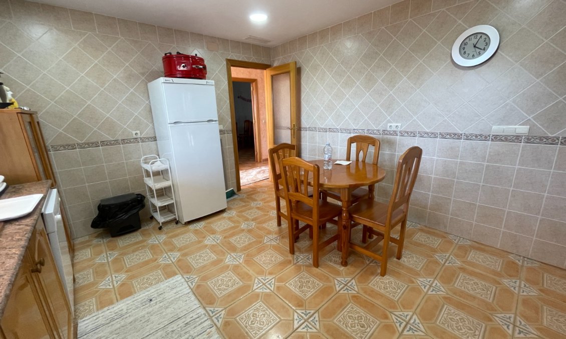 Használt Ingatlanok - Villa -
Albatera - Inland