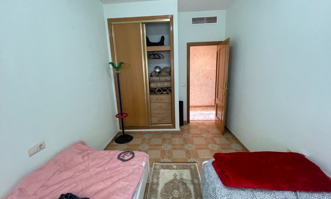 Használt Ingatlanok - Villa -
Albatera - Inland