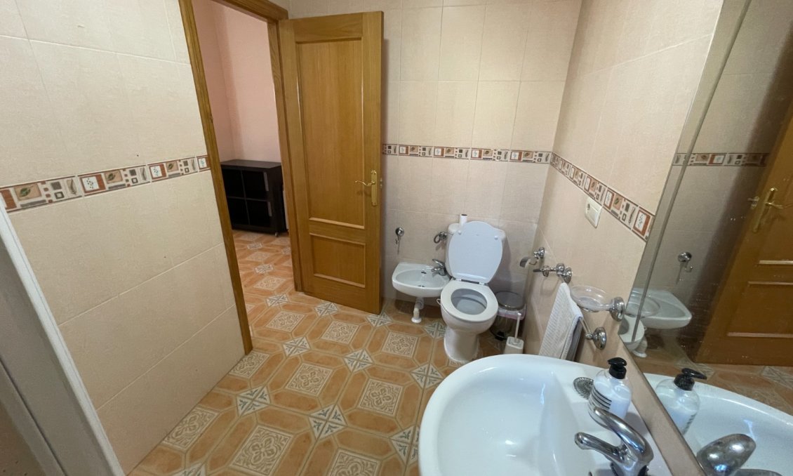 Használt Ingatlanok - Villa -
Albatera - Inland