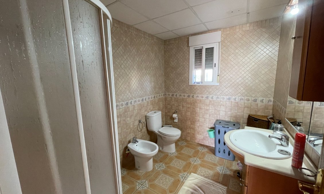 Használt Ingatlanok - Villa -
Albatera - Inland