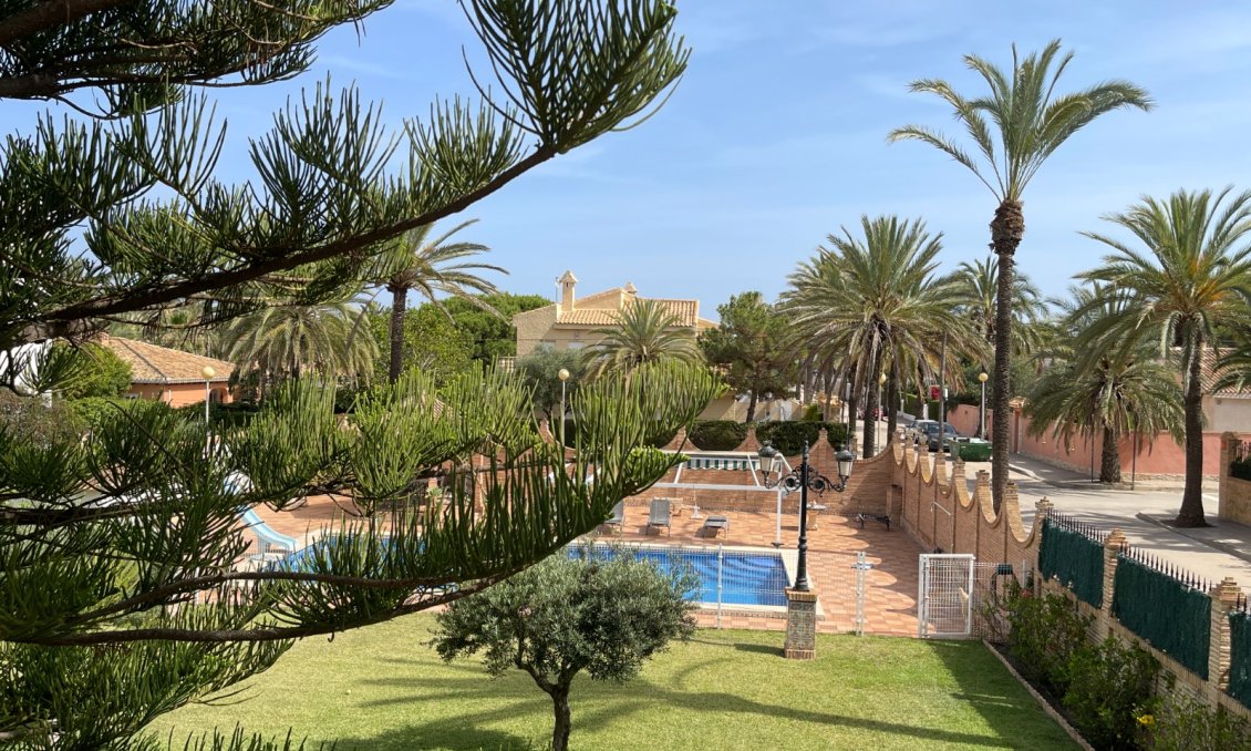 Használt Ingatlanok - Villa -
Orihuela Costa - Costa Blanca