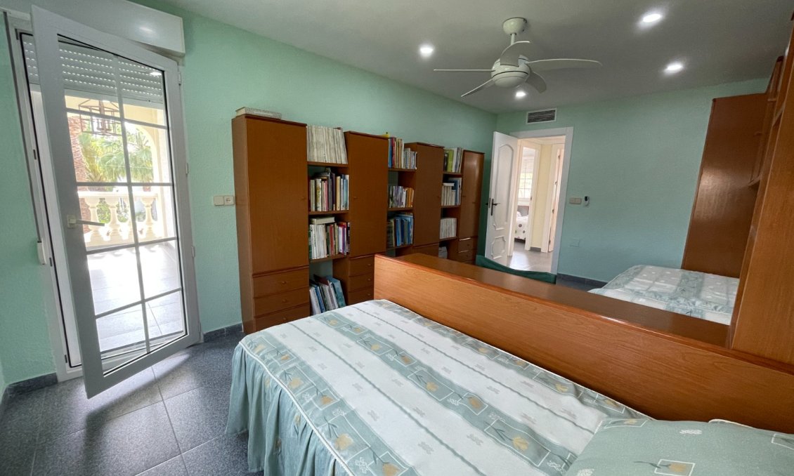 Használt Ingatlanok - Villa -
Orihuela Costa - Costa Blanca