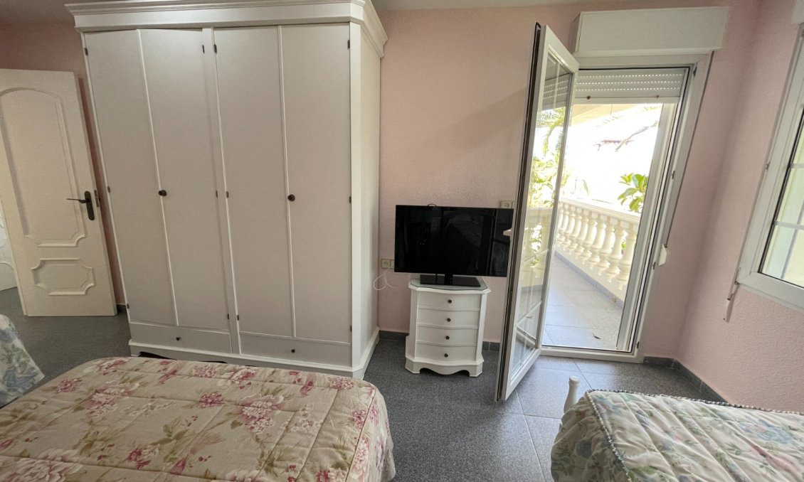 Használt Ingatlanok - Villa -
Orihuela Costa - Costa Blanca