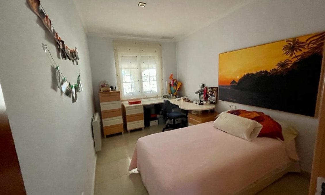 Használt Ingatlanok - Villa -
Albatera - Inland