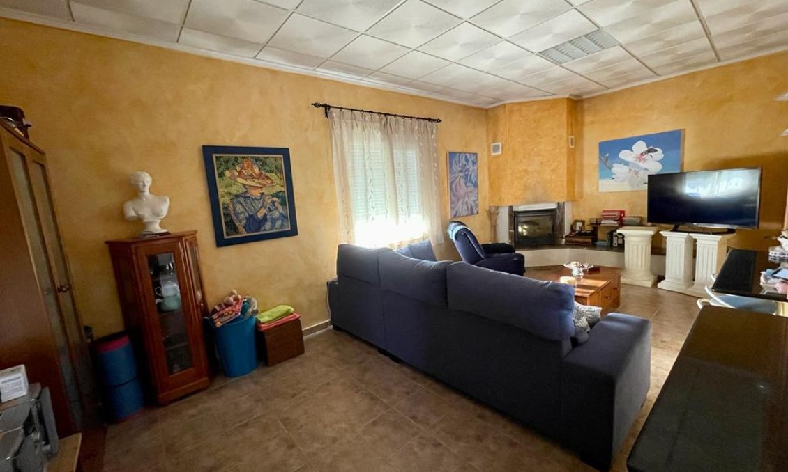 Használt Ingatlanok - Villa -
Albatera - Inland