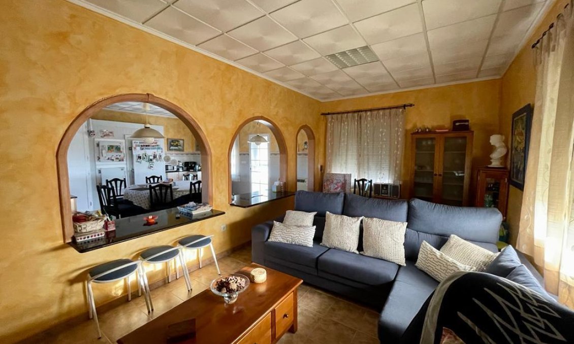 Használt Ingatlanok - Villa -
Albatera - Inland