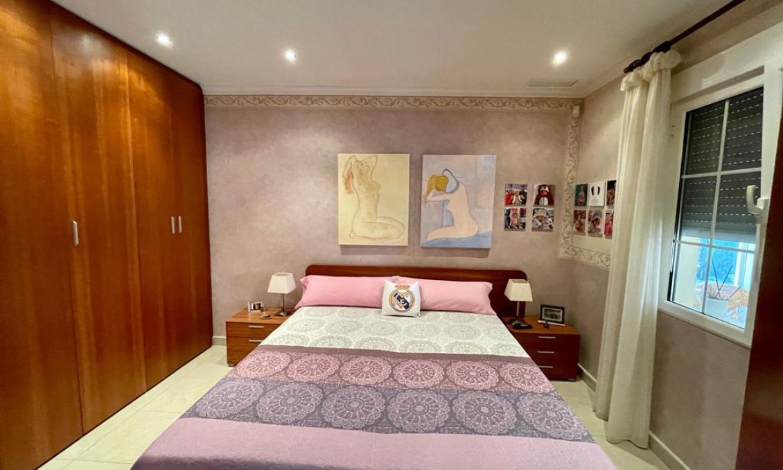 Használt Ingatlanok - Villa -
Albatera - Inland