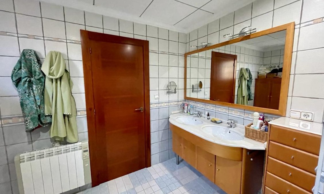 Használt Ingatlanok - Villa -
Albatera - Inland