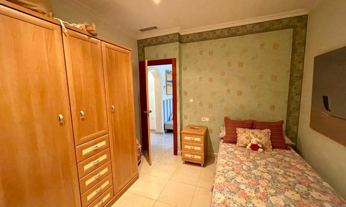 Használt Ingatlanok - Villa -
Albatera - Inland