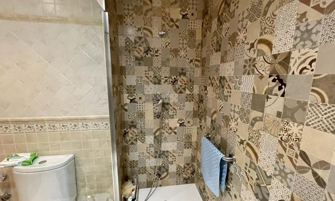 Használt Ingatlanok - Villa -
Albatera - Inland