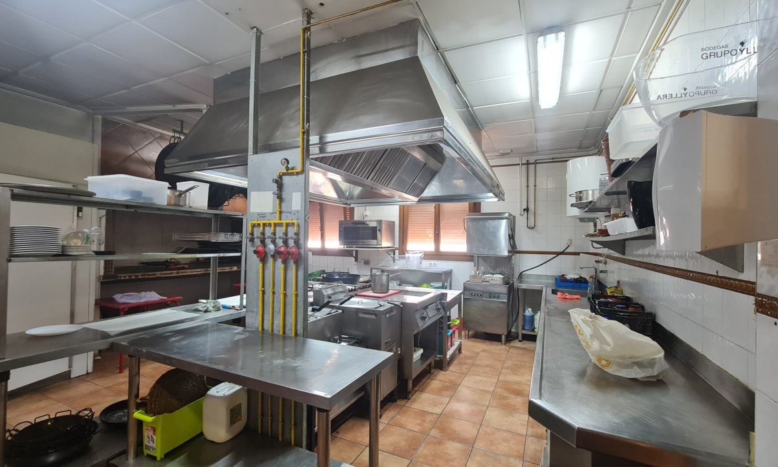 Használt Ingatlanok - Villa -
Petrer - Inland