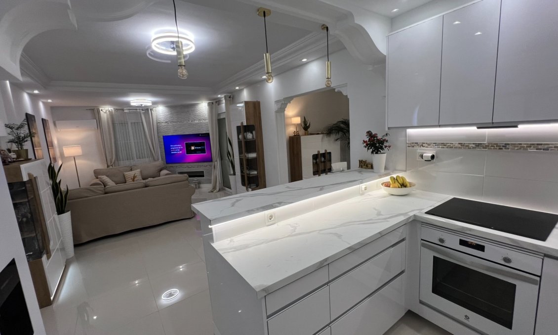 Használt Ingatlanok - Villa -
Algorfa - Inland