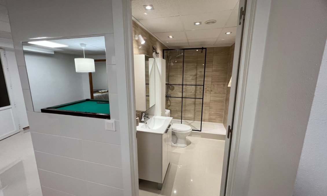 Használt Ingatlanok - Villa -
Algorfa - Inland