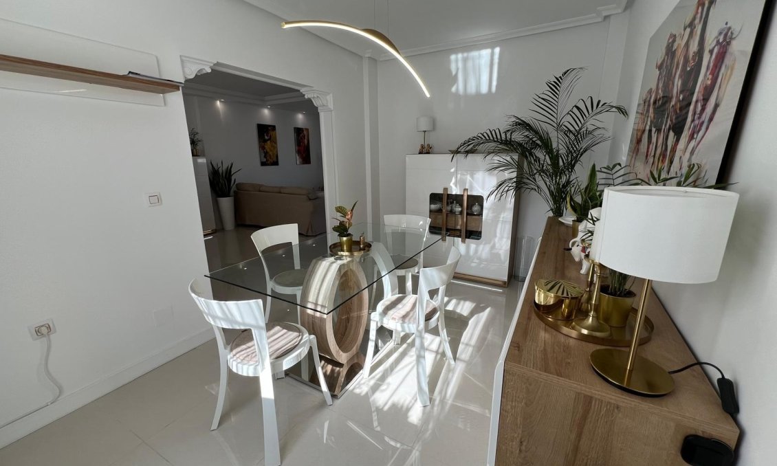 Használt Ingatlanok - Villa -
Algorfa - Inland