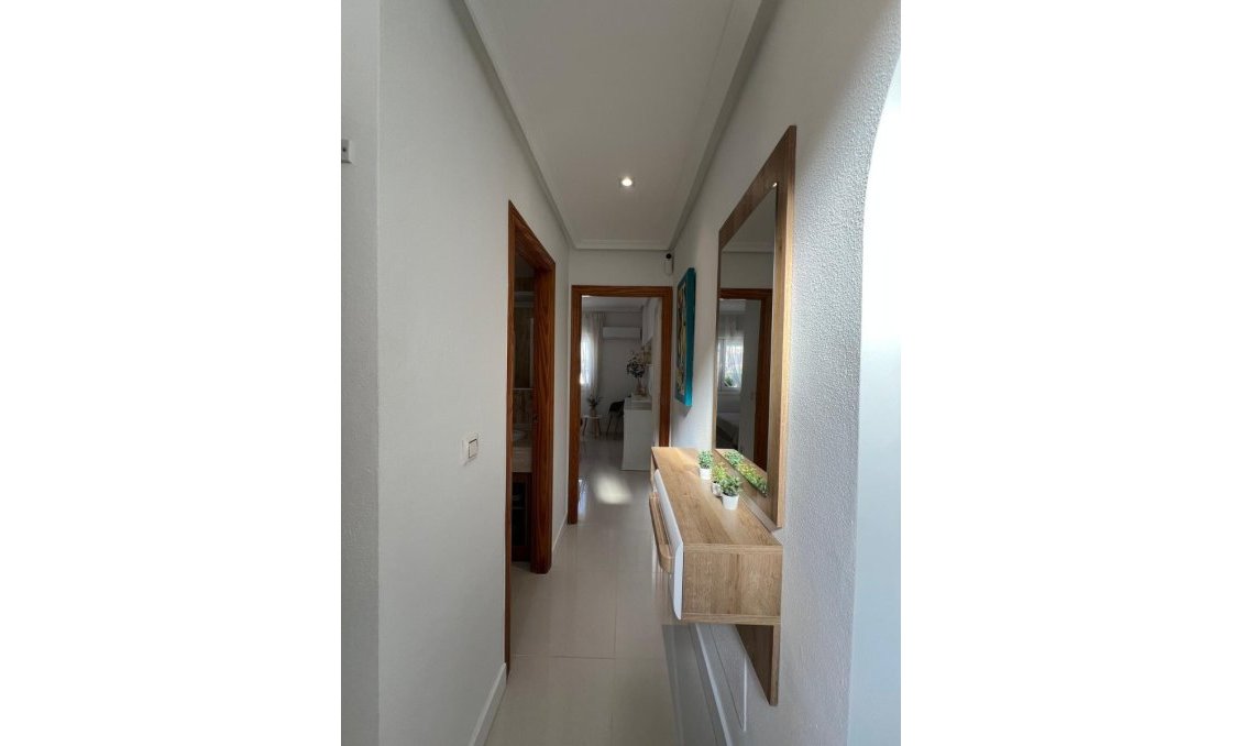 Használt Ingatlanok - Villa -
Algorfa - Inland