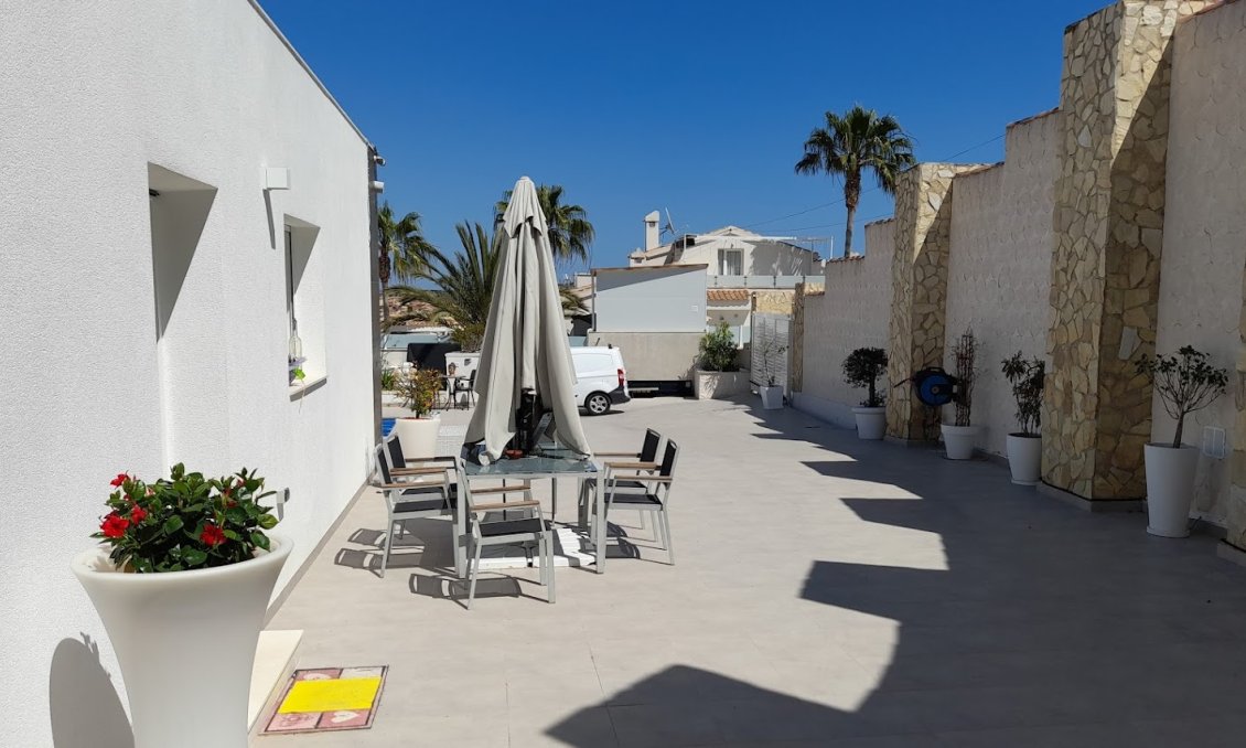 Használt Ingatlanok - Villa -
Rojales - Inland