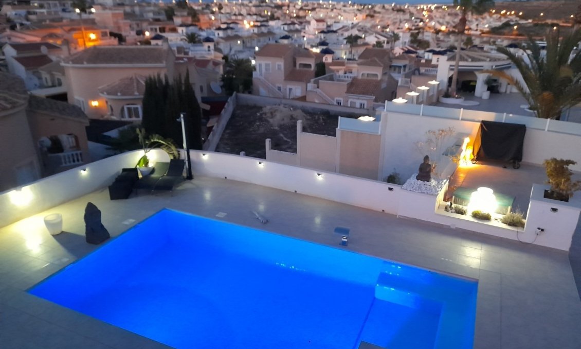 Használt Ingatlanok - Villa -
Rojales - Inland