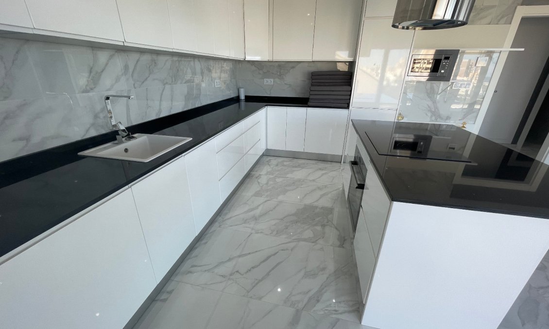 Használt Ingatlanok - Villa -
La Mata - Costa Blanca