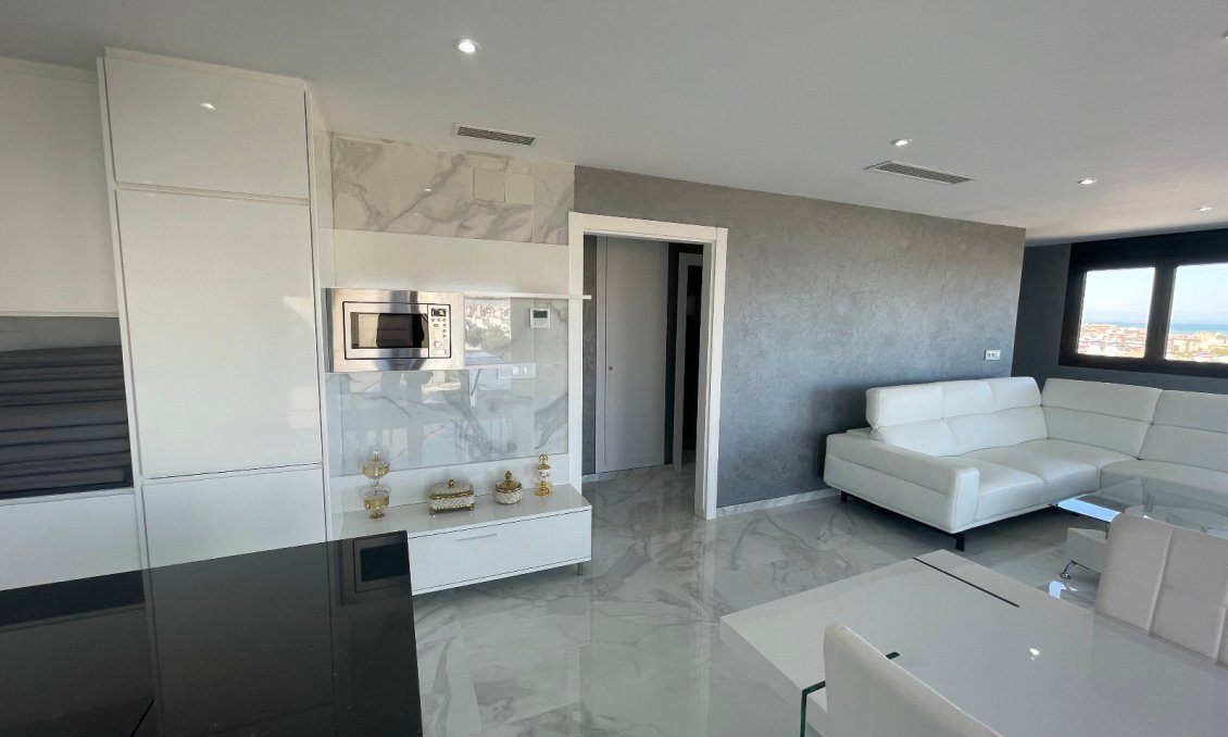 Használt Ingatlanok - Villa -
La Mata - Costa Blanca